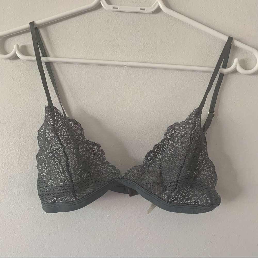 Aritzia Wilfred Grey Lace Bra Women’s Small S Intimate